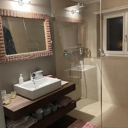 Luxurious 167sqm Mountain View * Клостерс